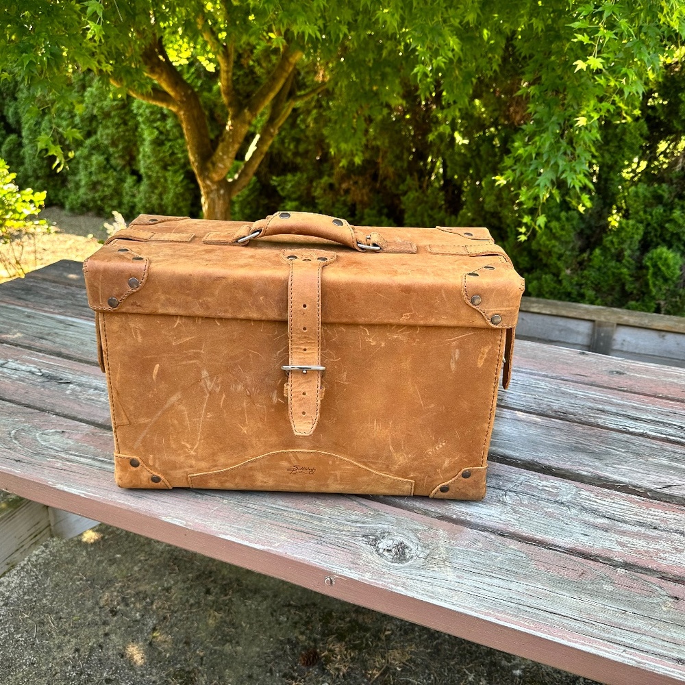 Grandfathers Pilot Case. Saddleback Leather